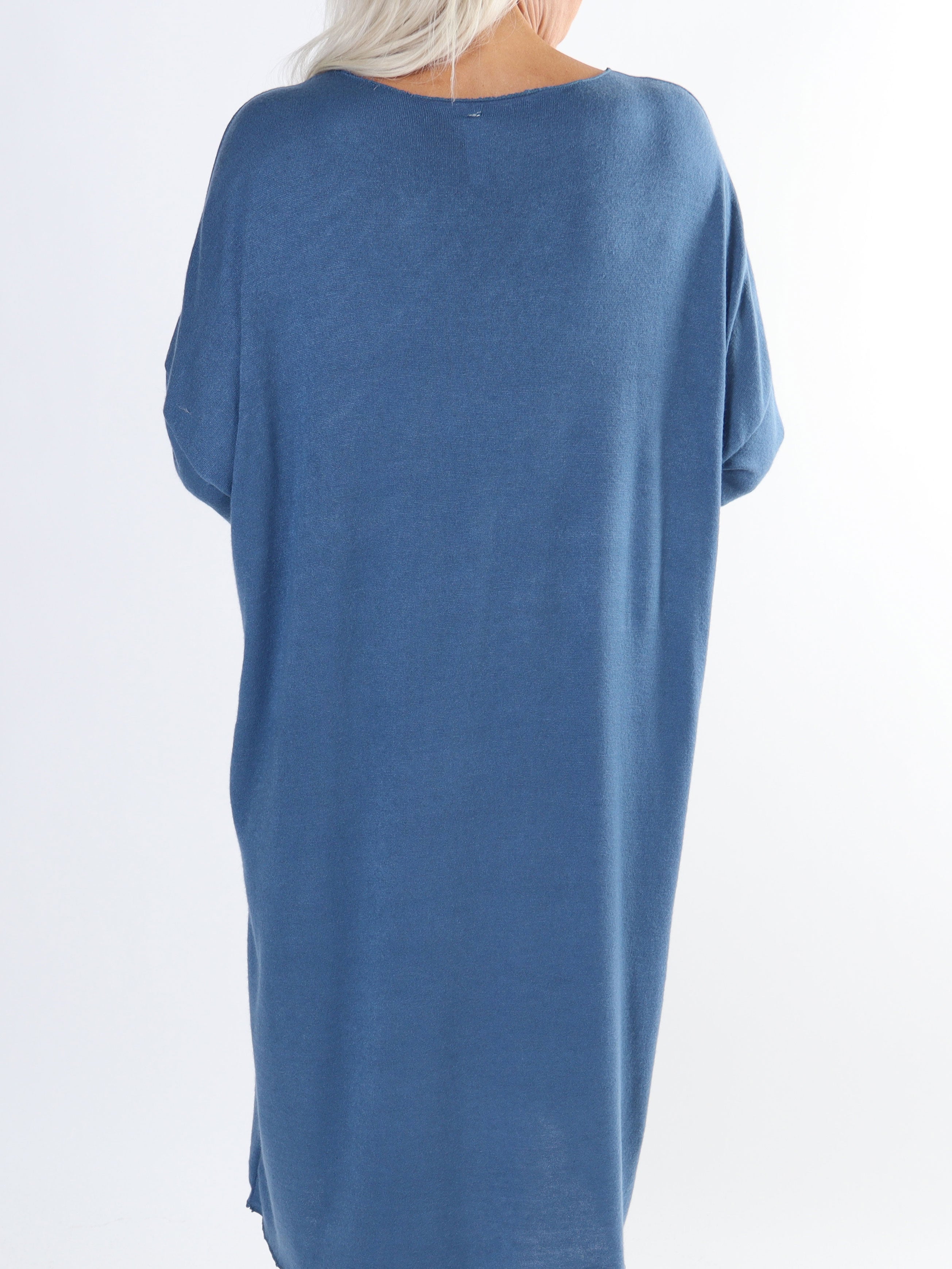 Lucia - Plus size kjole i viskose med print af sølv hjerter og skrift